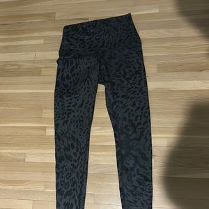 RARE WORN TWICE LULULEMON LEGGINGS